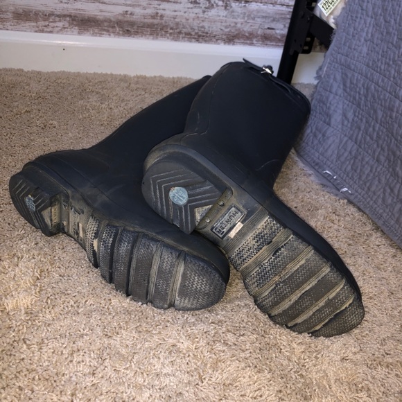 Hunter Grey Matte Boot - Picture 5 of 6